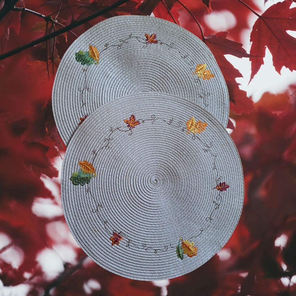 🍊Set Of 2 Wheat Colored Placemats with Autumn Leaves